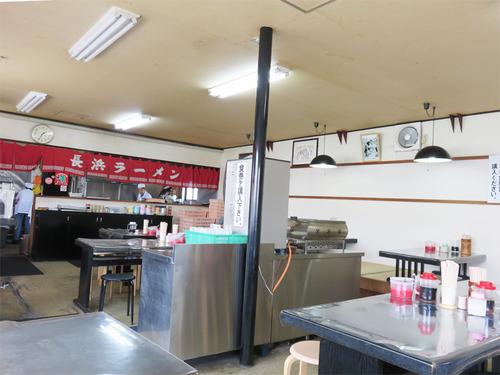 4店内