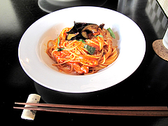 ランチ:トマトパスタ@カフェ・バー・ミルクティー・天神今泉