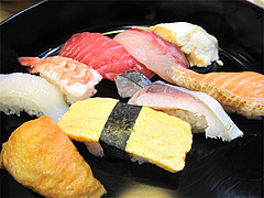 ランチ:サービス鮨ランチアップ@回転寿司・博多玄海丸・野間