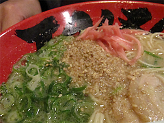 13ランチ:ネギ・ゴマ・紅しょうが@ラーメンTAIZO(タイゾー)那珂川店