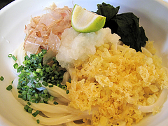 料理:ぶっかけうどん(冷)アップ@麺処かわべ・博多駅南