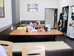 4店内:小上がりっぽい@長浜ナンバーワン・箱崎店・楽市楽座