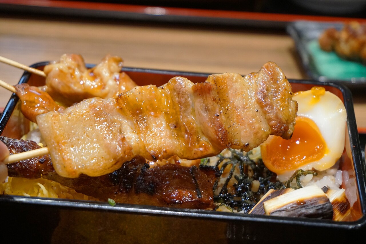 博多おんな節 福岡 駅ナカ焼鳥居酒屋の焼鳥重ランチ 竹乃屋 大橋駅ナカ店