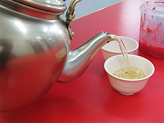 料理:緑茶@元祖ラーメン長浜家・福岡