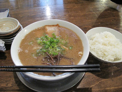 7若醤トンコツ+白飯セット500円@麺場元次