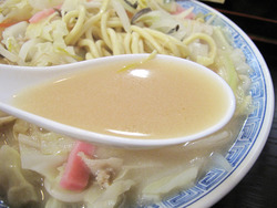 8チャンポンスープ@成富屋