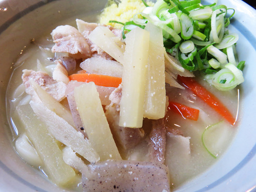 13豚汁うどん小