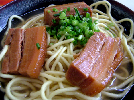 博多おんな節 三枚肉そば 沖縄 石垣島 なかよし食堂 博多おんな節 三枚肉そば 沖縄 石垣島 なかよし食堂