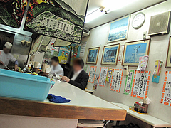 3店内:カウンター@長崎飯店・天神