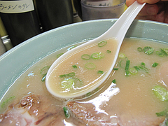 料理:ラーメン(塩とんこつ)スープ@長浜ラーメン味心・雑餉隈