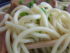 なかよし食堂のそば麺@石垣島