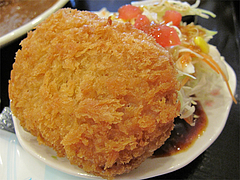 料理:日替わりセットの肉じゃがコロッケ@博多伽哩家かかろっと
