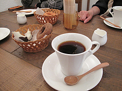 5カフェ:コーヒー@フロレスタ・藤崎・動物ドーナツ