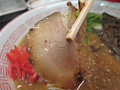 料理:ラーメンのチャーシュー2枚@琉王・ラーメン・大橋