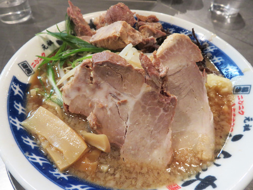 4福岡限定らーめん680円