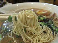 9メニュー:ラーメン麺@魚介醤油豚骨・ラーメン・いっき