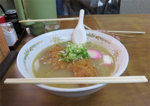 12カツラーメン850円@たつ