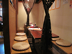 4店内:テーブル@麺倶楽部・居酒屋げんき・春吉店