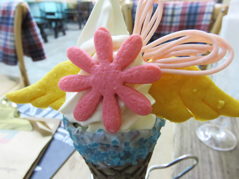 博多おんな節 福岡 超sns映えする大名の ソフトクリーム キラー コーヒー クリームラボ