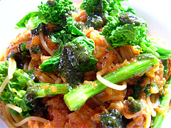 菜の花とアサリのトマトソースパスタ