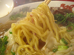 ランチ:昭和のワンタン麺メン@ラーメン・支那そば北熊・福岡空港店