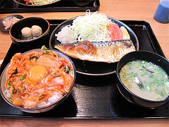 10ランチ:焼き魚定食+キムチ卵かけごはん@日の出食堂・博多駅前