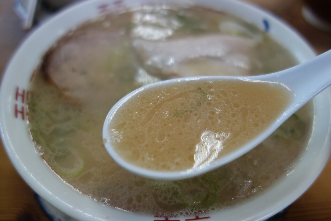 福岡】平日早めに行っても行列必須の熟豚骨店♪＠ふくちゃんラーメン