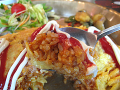 ランチ:スパイシーオムライス食べる@ASHOK'S BAR(アショクズ・バー)・清川