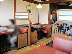 5店内:テーブル席@モンペット・クワ・田主丸
