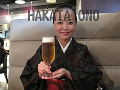 生ビールと記念撮影@HAKATA・ONO(ハカタオノ)・天神IMS