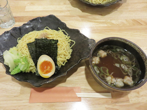 5魚介系和風もつつけ麺800円