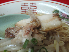 料理:博多豚骨ラーメンのチャーシュー@ラーメンかめぞう住吉店