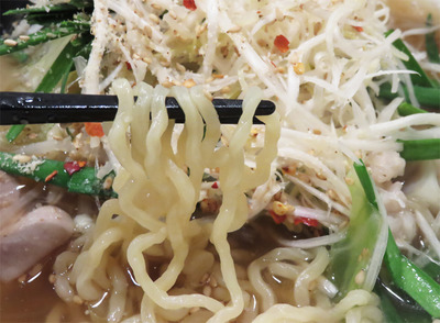 14博多もつラーメン麺