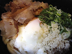 ランチ:温玉カツオぶっかけうどん@うどん研究所・麺喰道・七隈