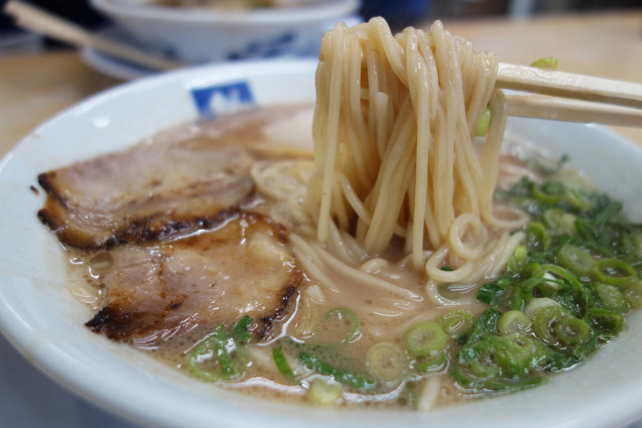 博多おんな節 福岡空港ランチ