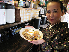7ランチ:焼ラーメン(皿盛り)680円@屋台KENZO Cafe(ケンゾーカフェ)・きたなトラン