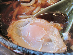 料理:肉肉うどんの生玉子+100円@元祖肉肉うどん・博多区店屋町