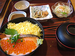 鮭イクラ山かけ丼定食@あしずり定食センター