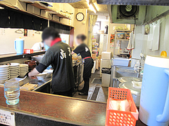 店内:カウンター@島系本店・志免本店