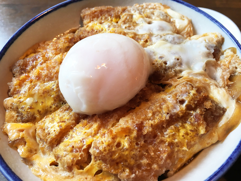 博多おんな節 福岡 茶美豚のおっぱいカツ丼ランチ 居酒屋あるちざん