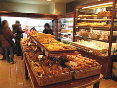 店内@トランドール博多駅店