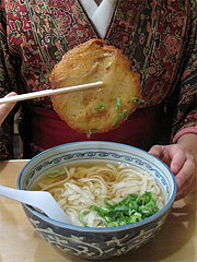 料理:丸天うどんの天ぷら@博多川端うどん・住吉