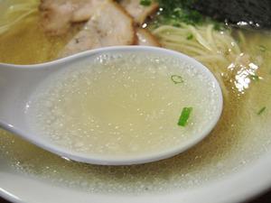 10ラーメンスープ@来来