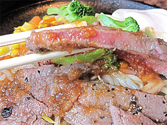 料理:スタミナ焼トーナメントのお肉のカンジ@エルボン・博多区古門戸町
