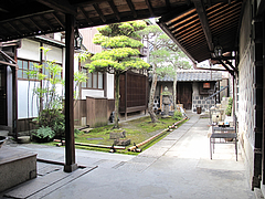 外観:中庭@夢空間はしまや・カフェ・倉敷