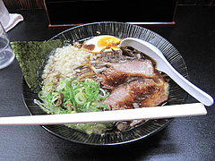 4ランチ:豚骨黒らーめん700円@ラーメン・麺屋一矢・住吉店