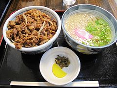 5ランチ:牛丼+ミニうどんセット500円@カラフル食堂・住吉店