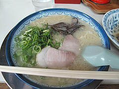 料理:ラーメン480円@博多ラーメンしばらく平和台店