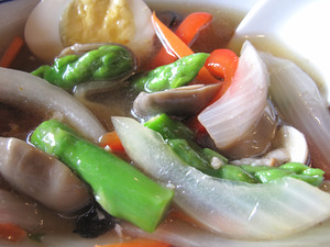 22カオカーム(タイ風てびち)野菜@カフェくるくま