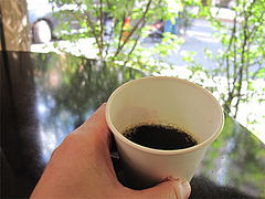 料理:イートインコーナーの無料コーヒー@セ・トレボン・平尾